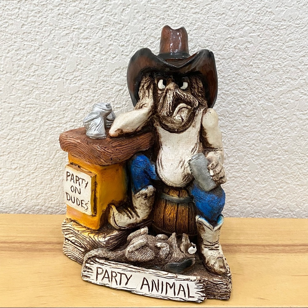 1992 Bill Vernon Signed Tree Creations Handcrafted Cowboy Party Animal Figurine